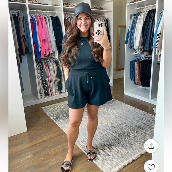 SPANX Pants - Spanx AirEssentials Short Sleeve Romper